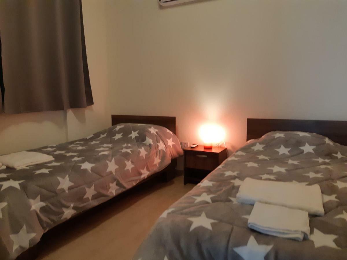 Vasilas Holiday Apartment #1 Larnaca Esterno foto